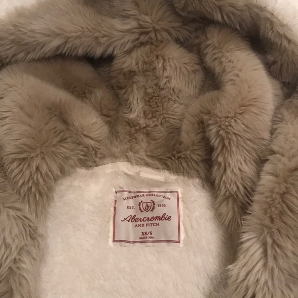 Bath Robe - Picture 3 of 3